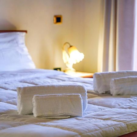 Tenuta Un Posto Al Sole Luxury B&B Rossano Stazione ภายนอก รูปภาพ